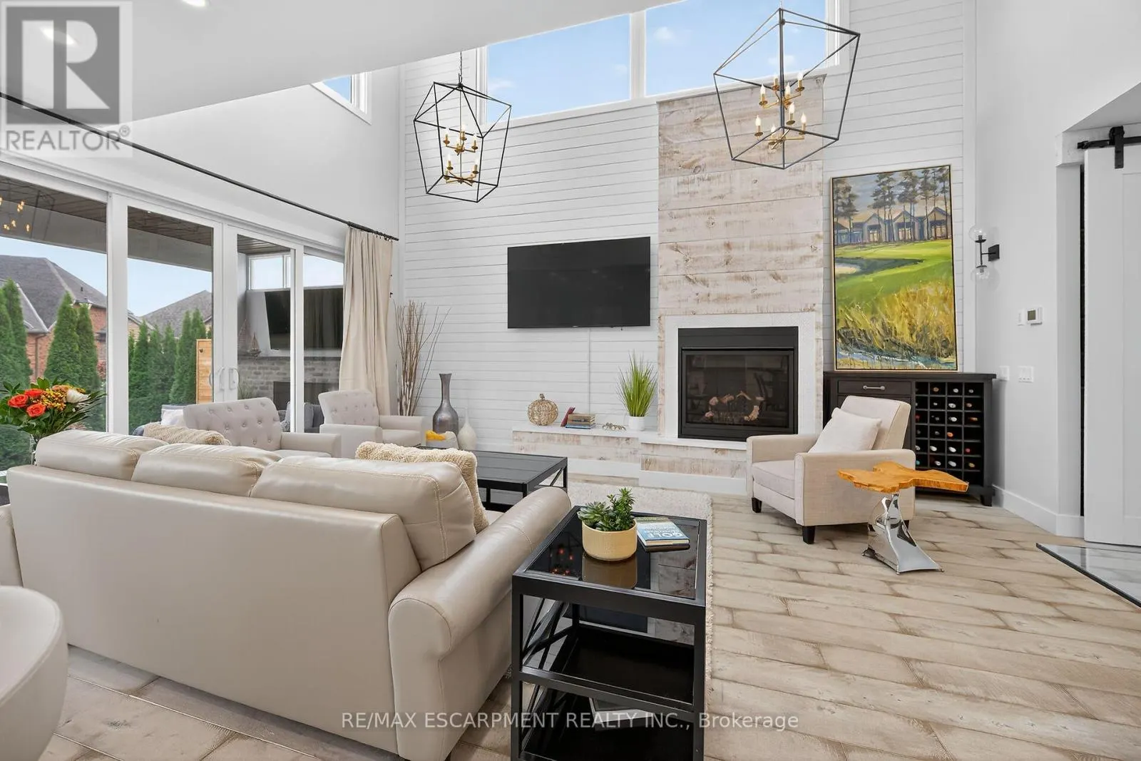 21 - 80 NEW LAKESHORE ROAD