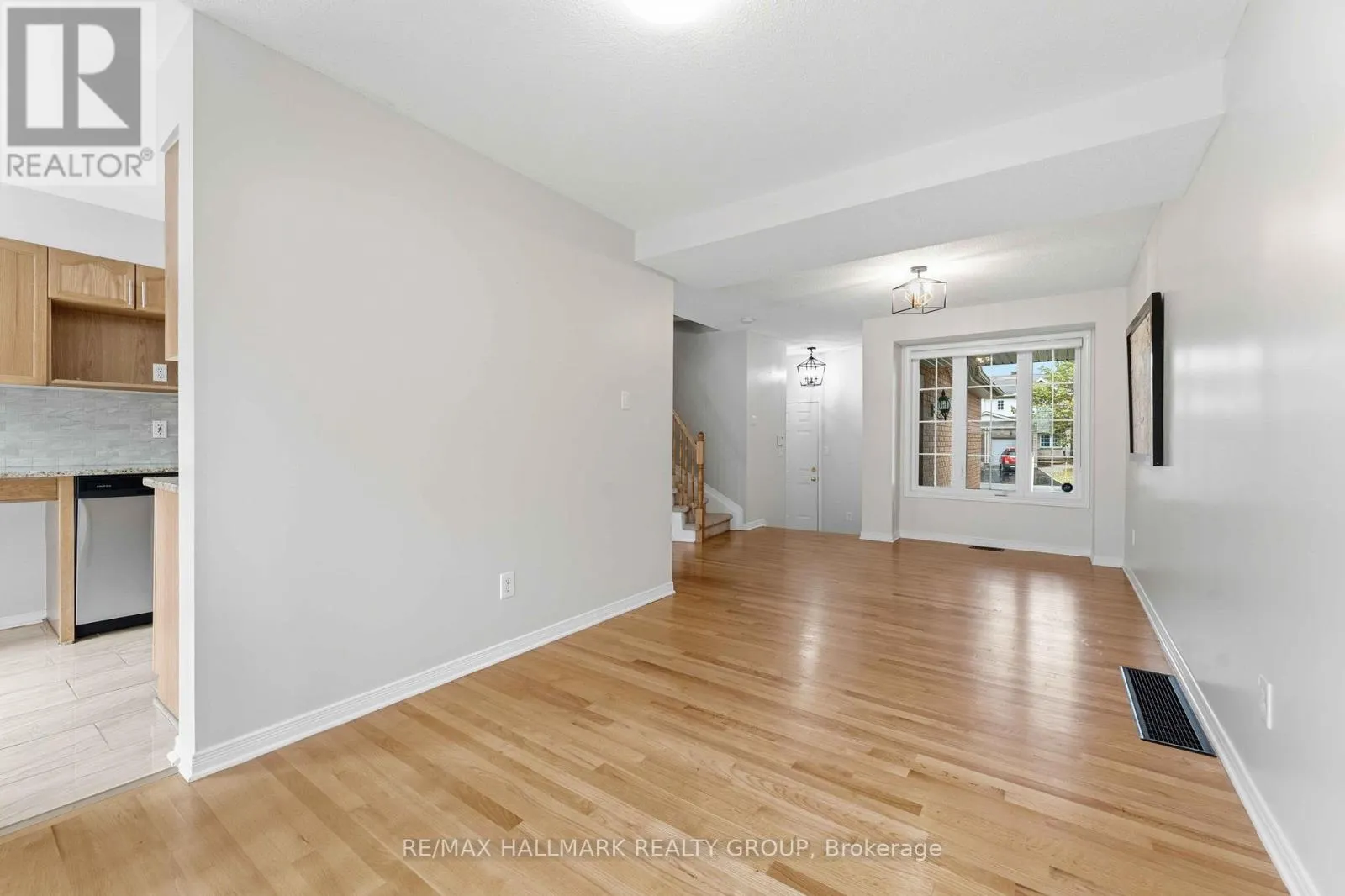 1072 BRASSEUR CRESCENT