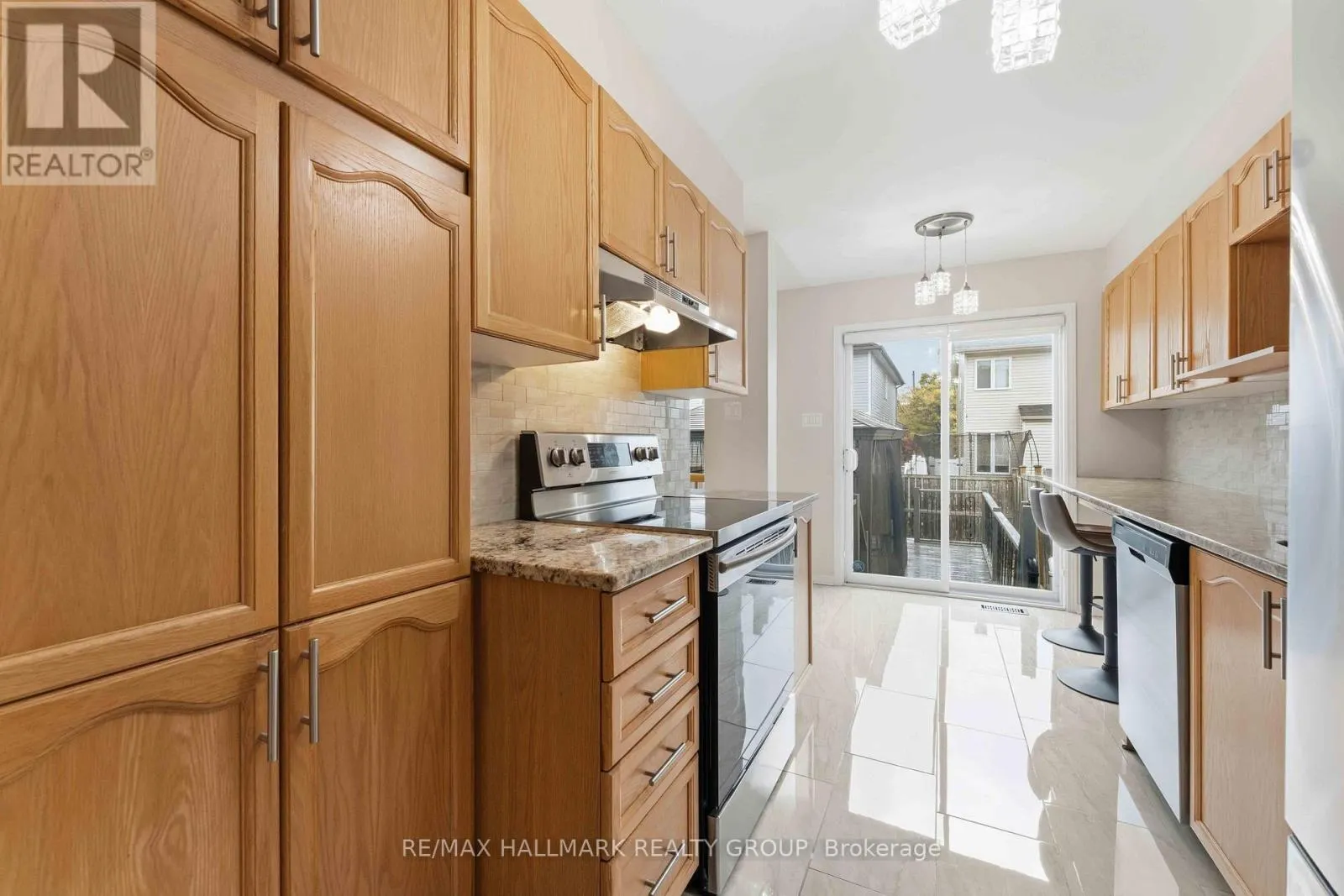 1072 BRASSEUR CRESCENT