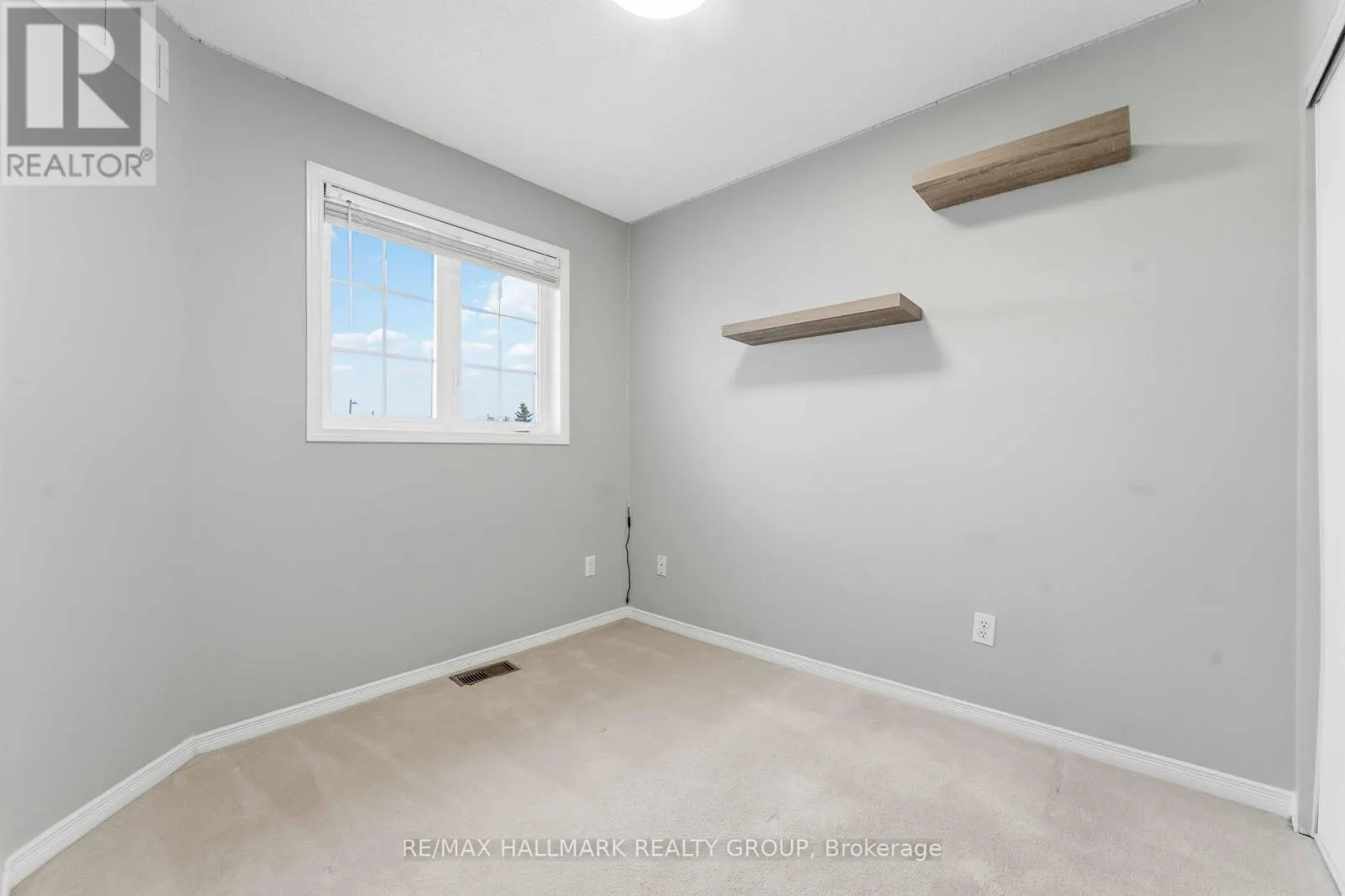 1072 BRASSEUR CRESCENT