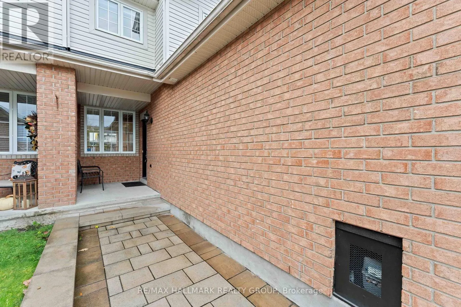 1072 BRASSEUR CRESCENT