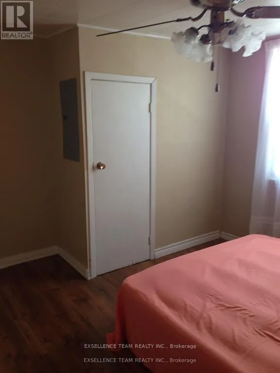 320+322 ANDRE AVENUE