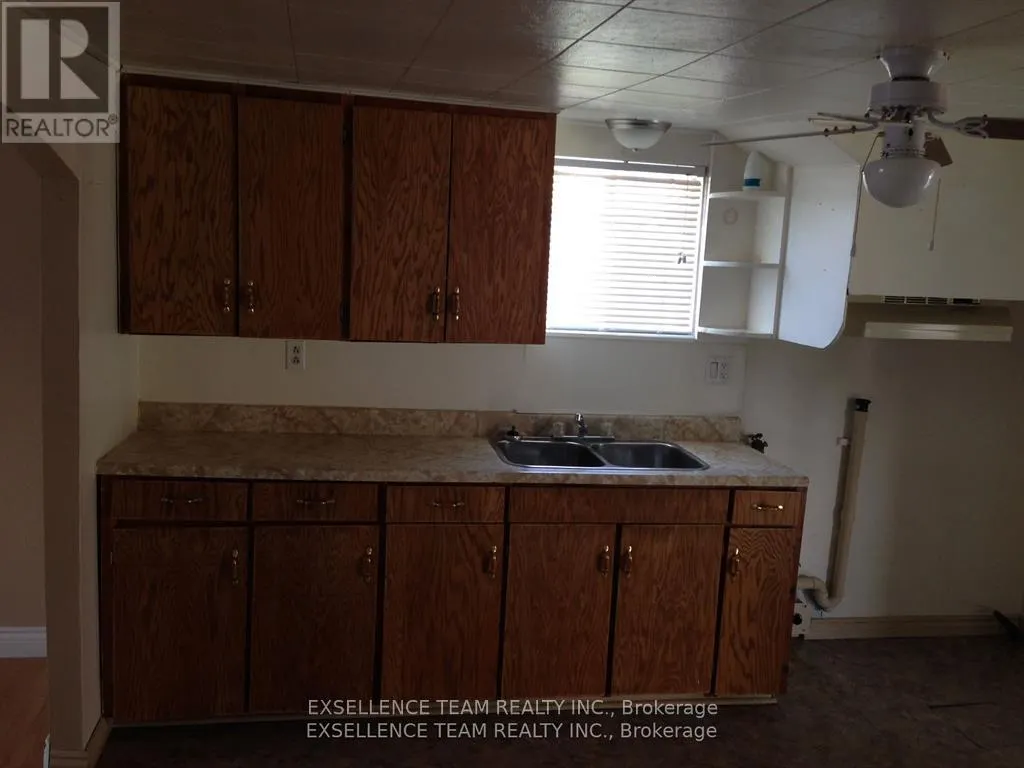 320+322 ANDRE AVENUE