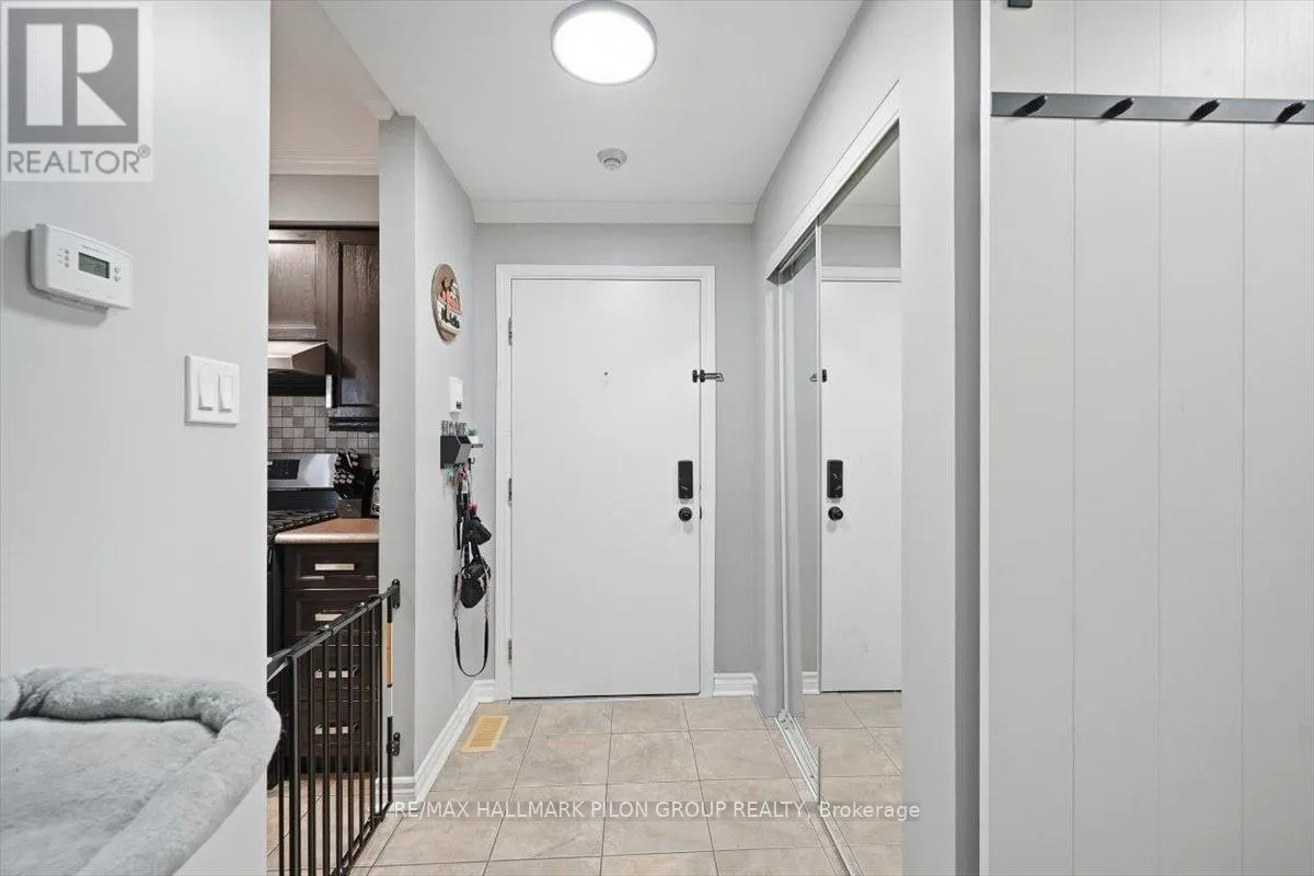 100 - 902 NOTRE DAME STREET