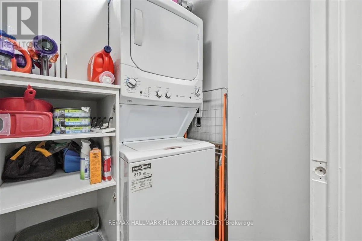 100 - 902 NOTRE DAME STREET