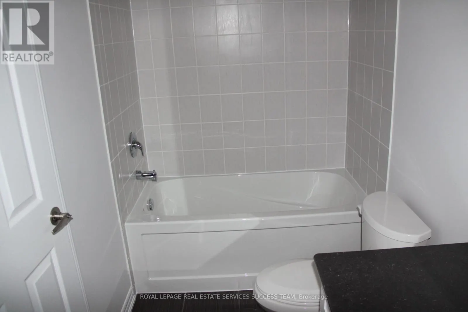 158 WEST OAK TRAIL N