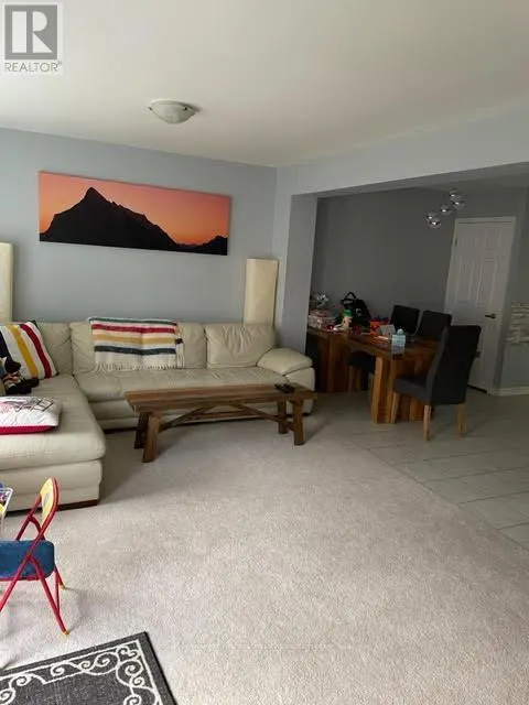 158 WEST OAK TRAIL N