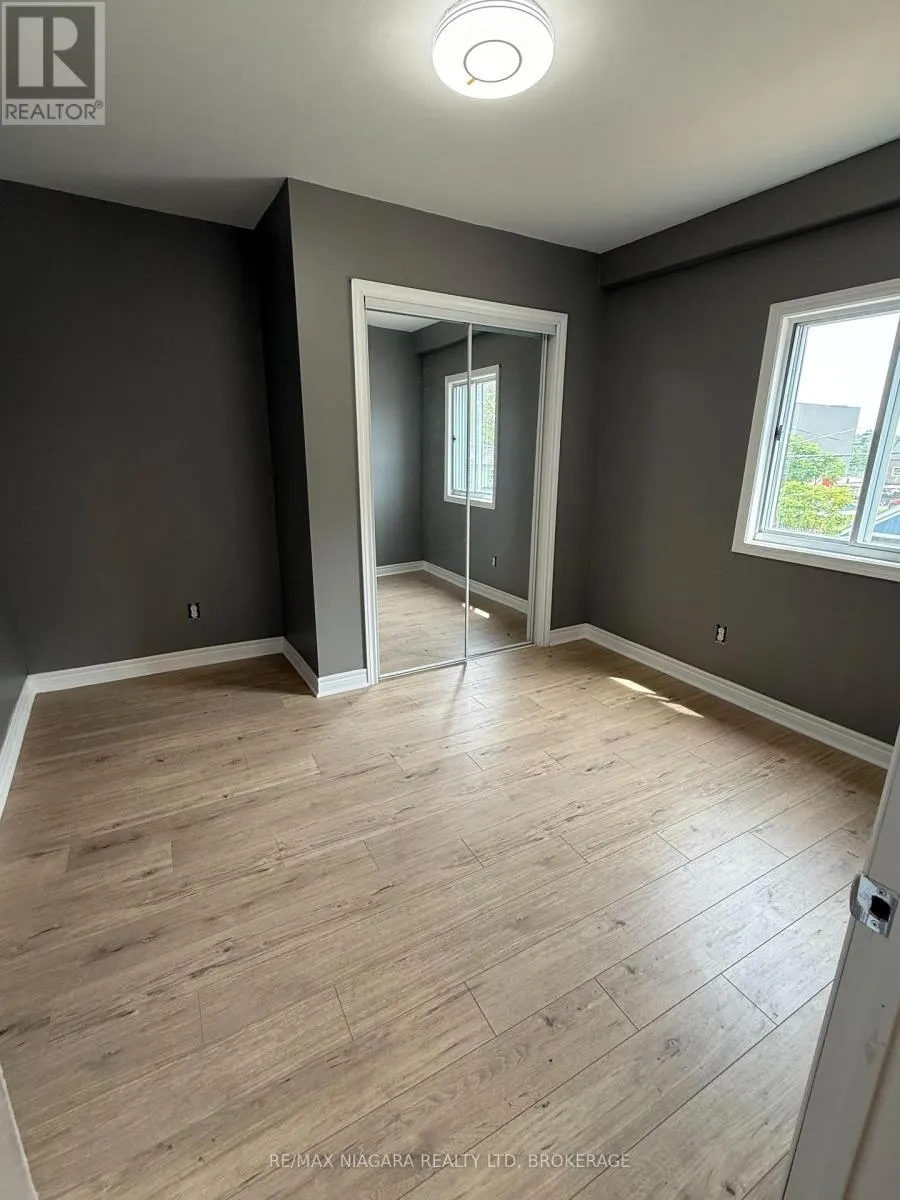 3 - 115 KINNEAR STREET, #3