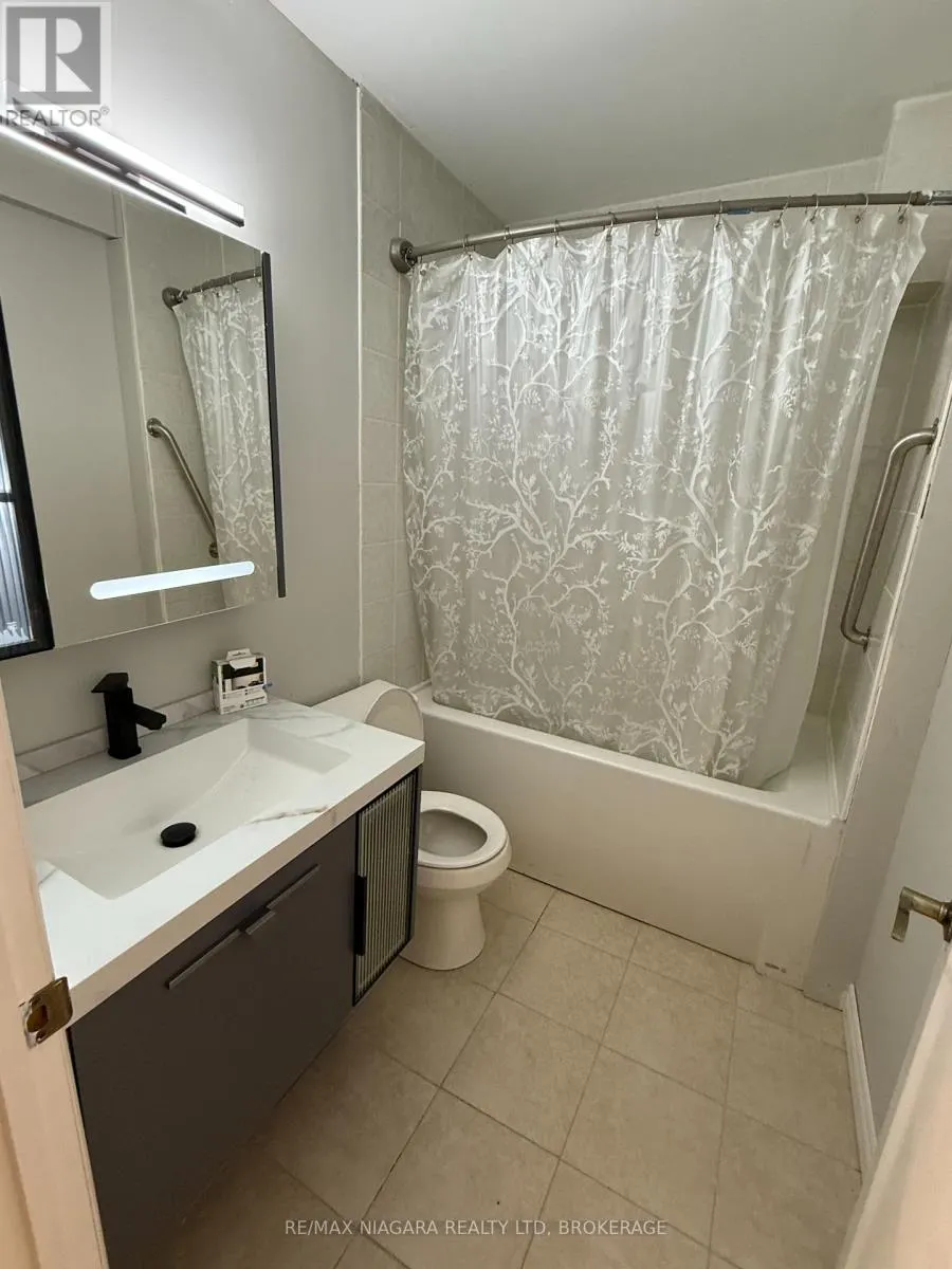 3 - 115 KINNEAR STREET, #3