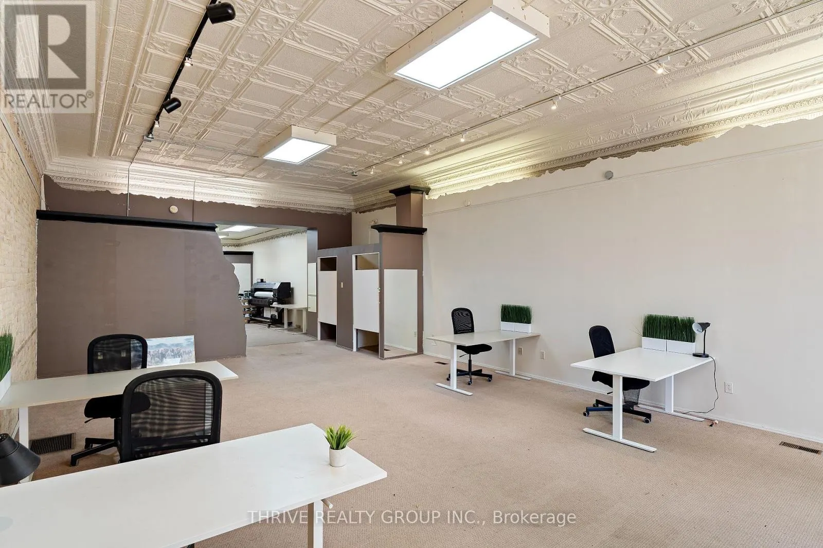 403 MAIN STREET S