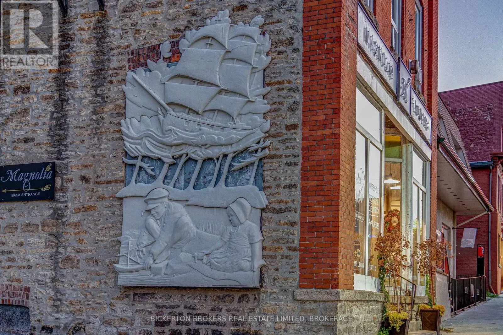 66 KING STREET E