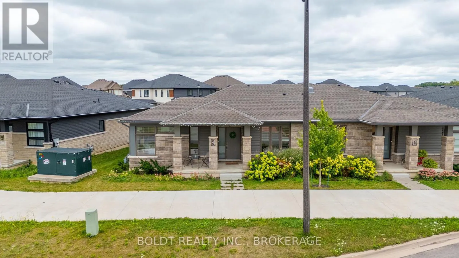 80 SUMMERSIDES BOULEVARD