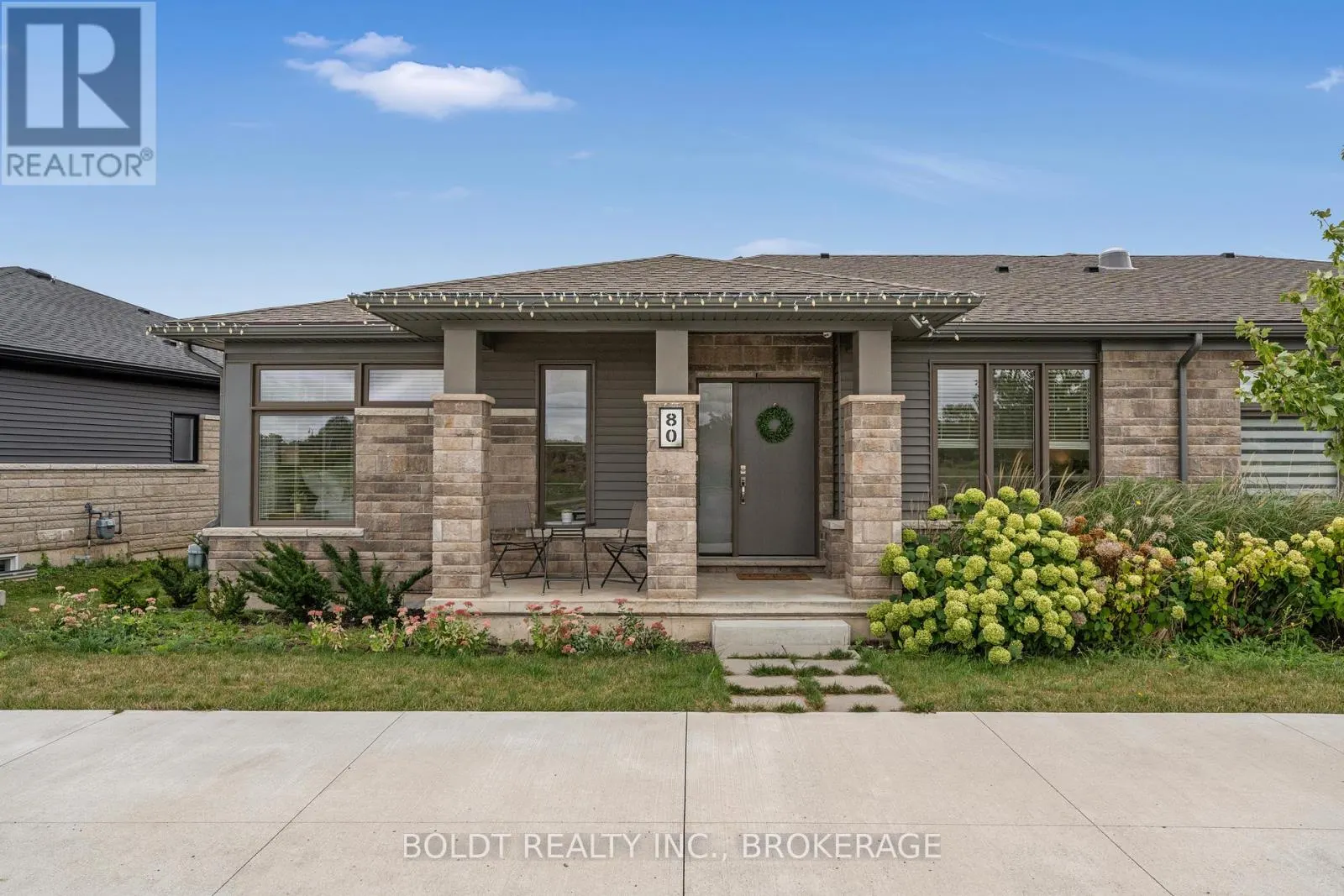 80 SUMMERSIDES BOULEVARD