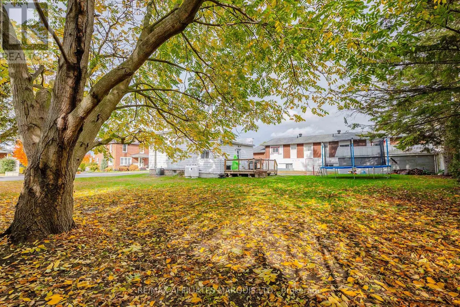 18 MECHANIC STREET W