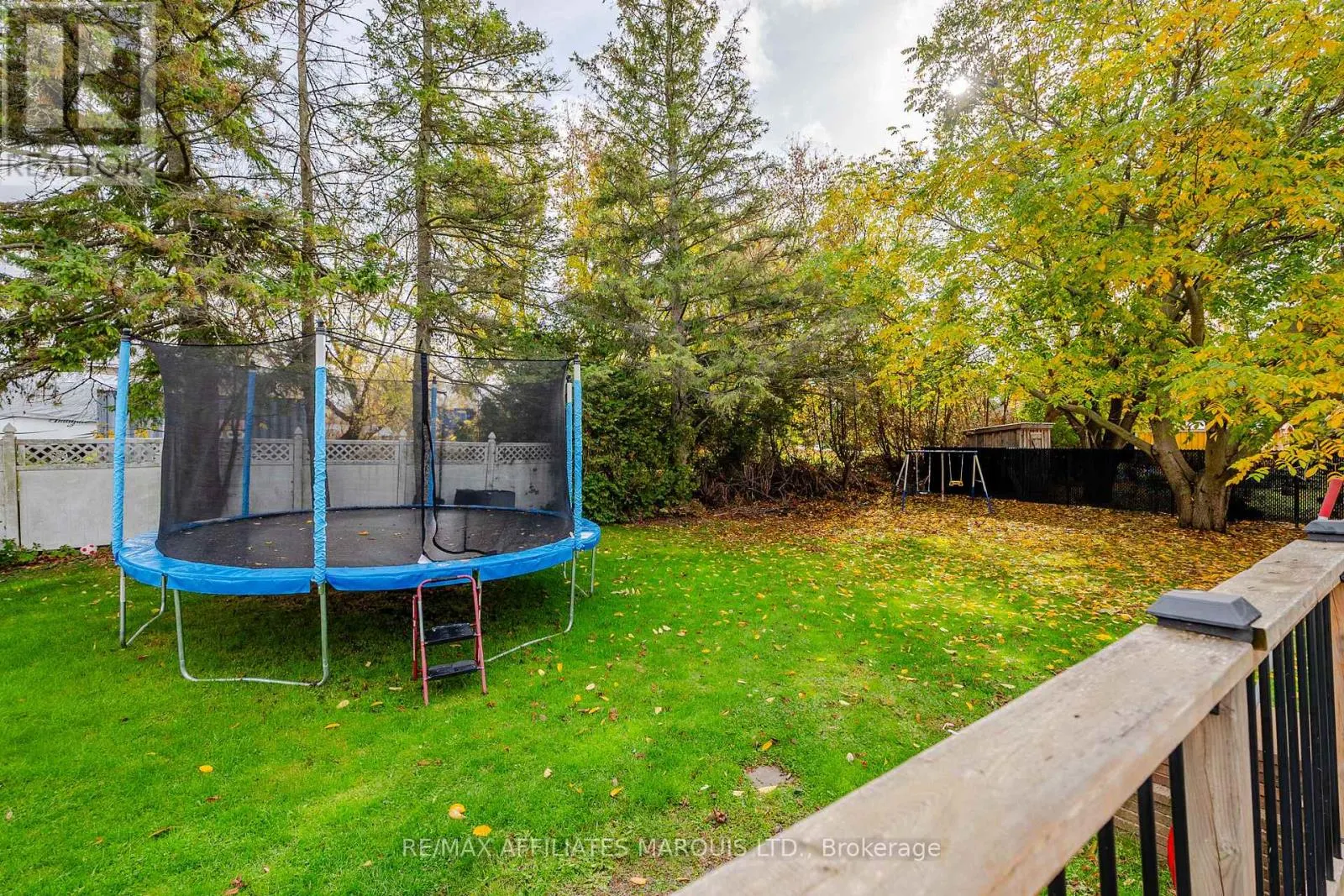 18 MECHANIC STREET W