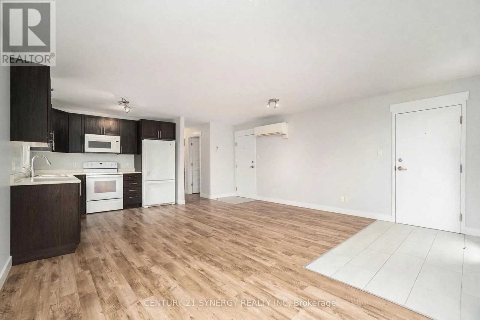 2 - 100 LAURIER STREET