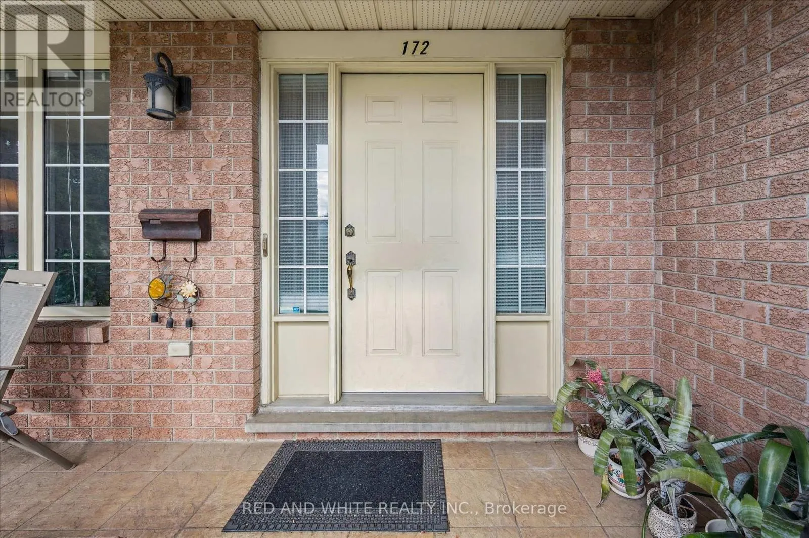 172 MAYBERRY COURT