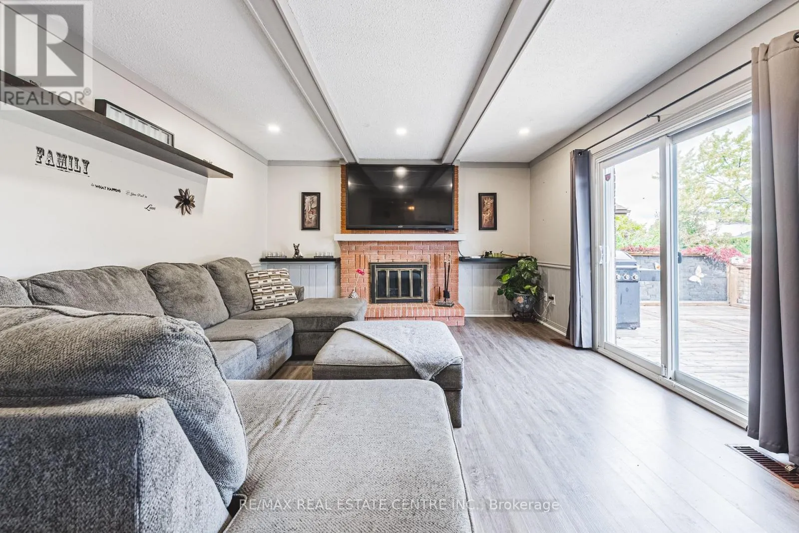 5 BING CRESCENT