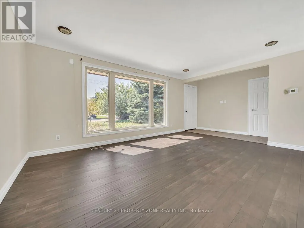 1002 EASTLAWN AVENUE