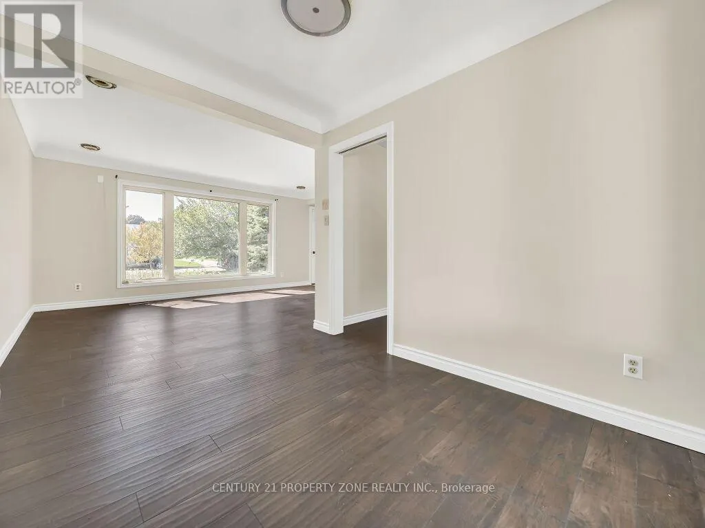 1002 EASTLAWN AVENUE