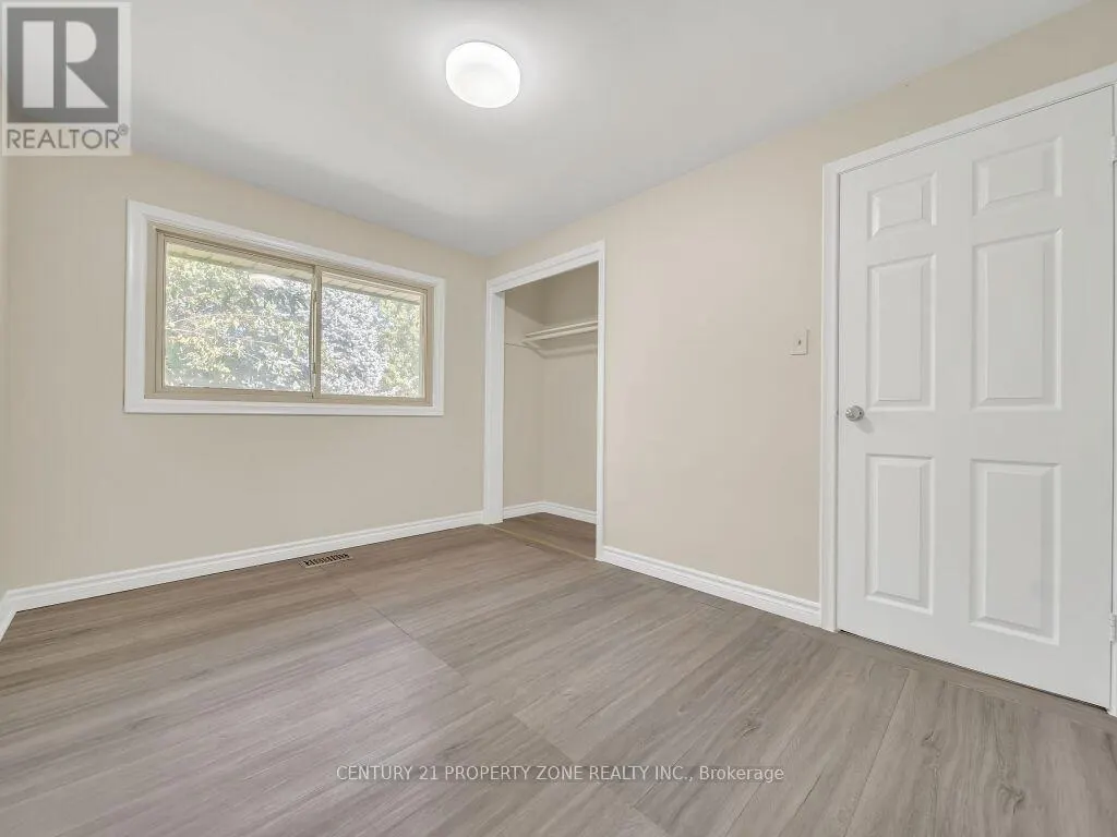 1002 EASTLAWN AVENUE