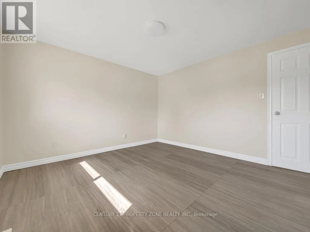 1002 EASTLAWN AVENUE