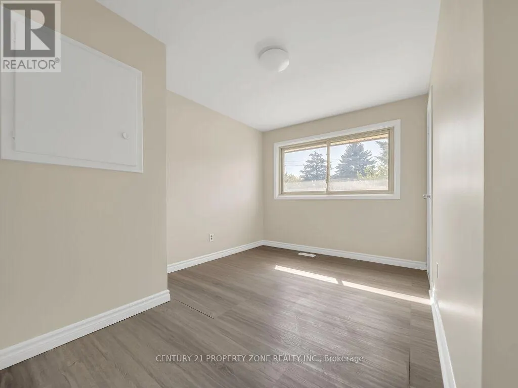 1002 EASTLAWN AVENUE