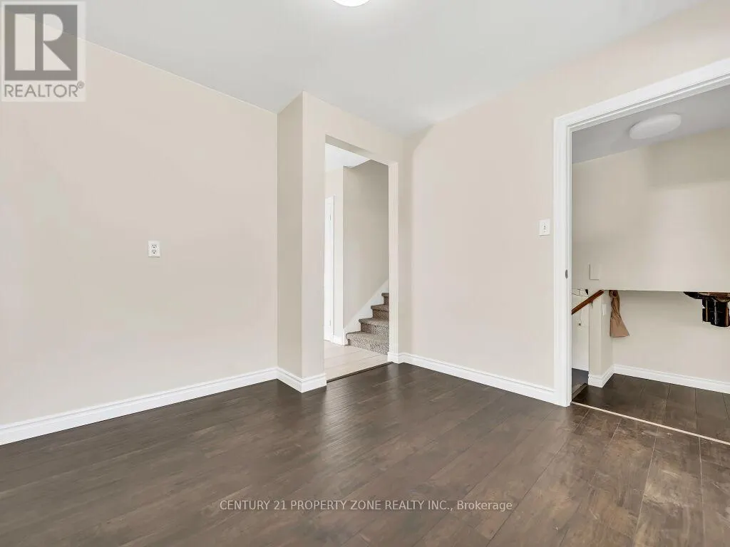 1002 EASTLAWN AVENUE