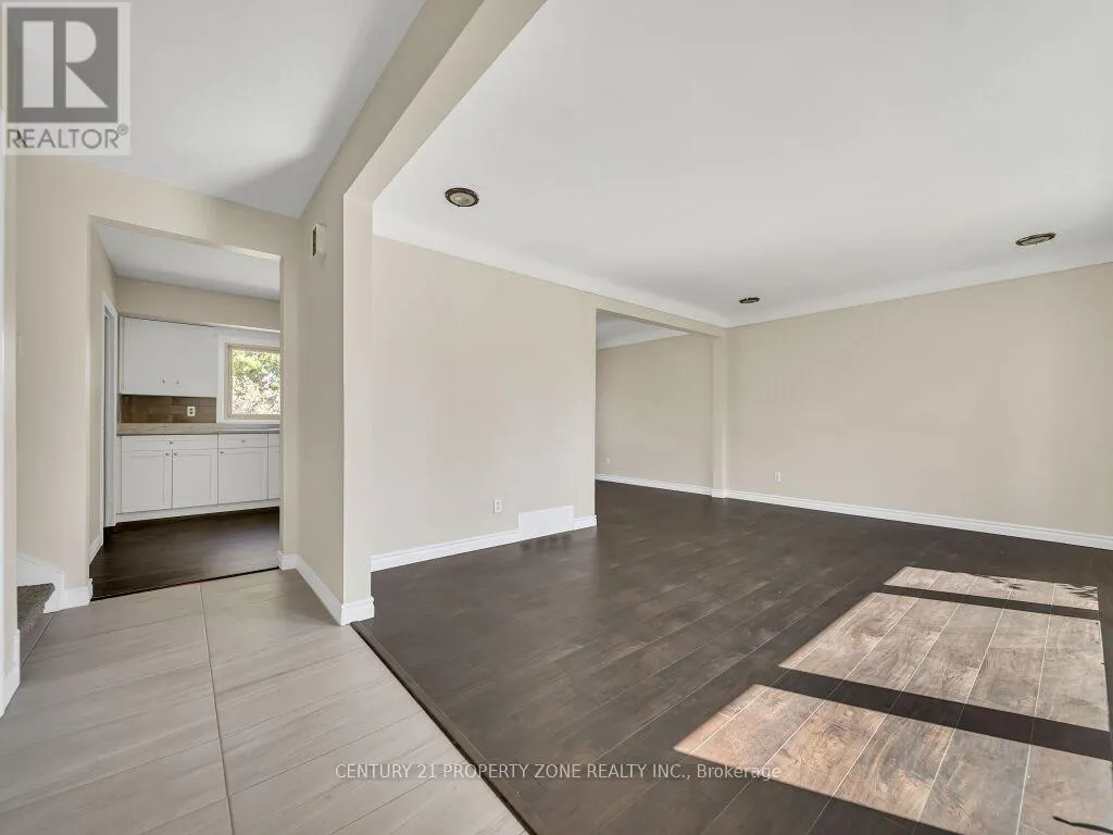 1002 EASTLAWN AVENUE