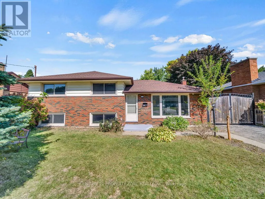 1002 EASTLAWN AVENUE