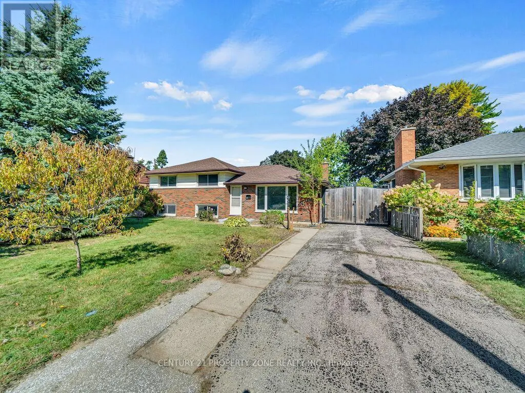 1002 EASTLAWN AVENUE