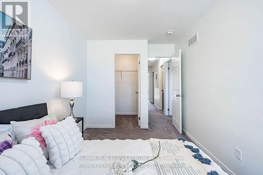 99 - 135 HARDCASTLE DRIVE