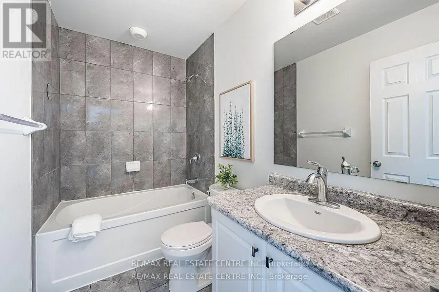 99 - 135 HARDCASTLE DRIVE