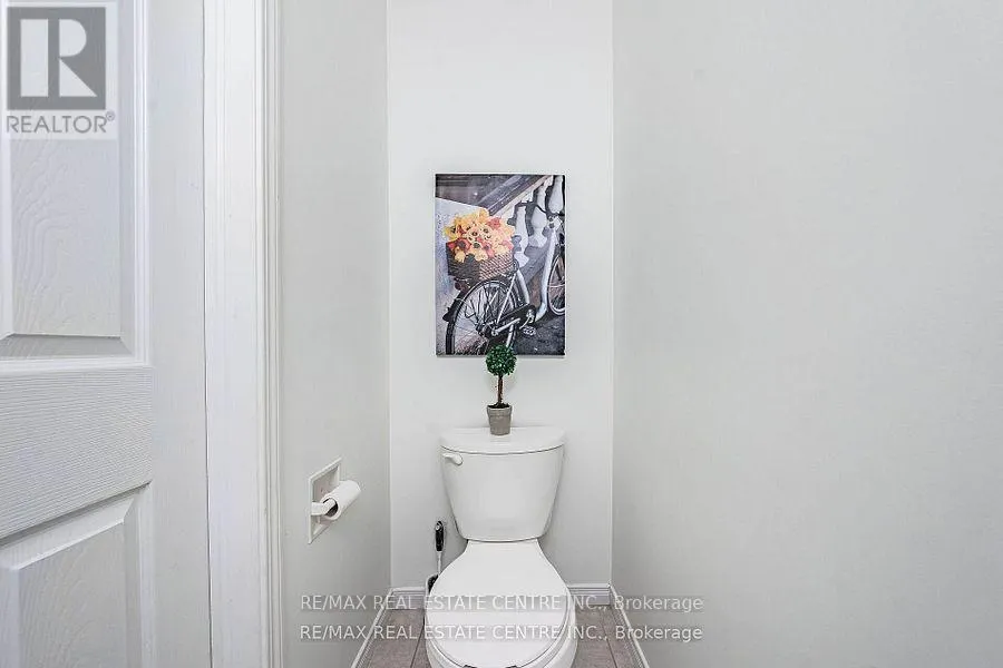 99 - 135 HARDCASTLE DRIVE