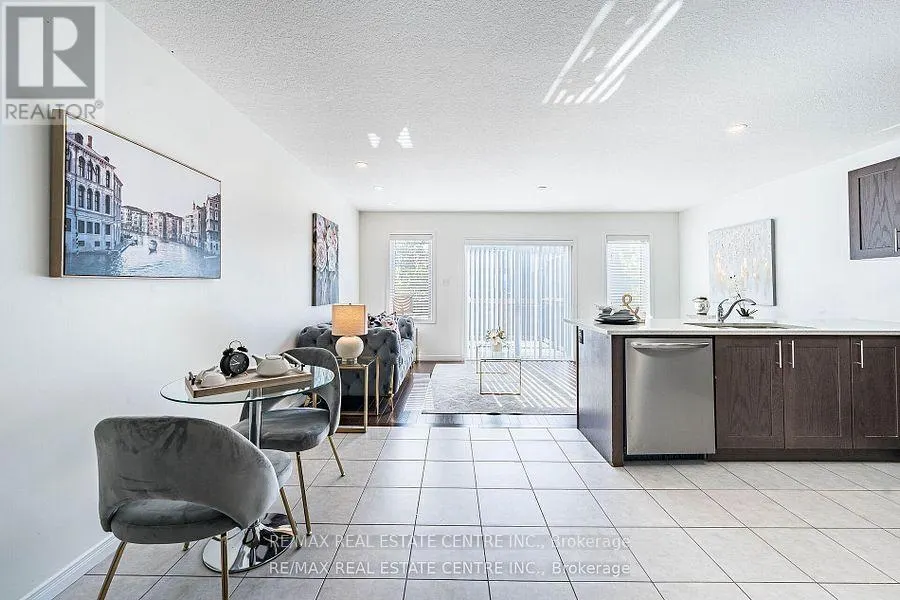 99 - 135 HARDCASTLE DRIVE