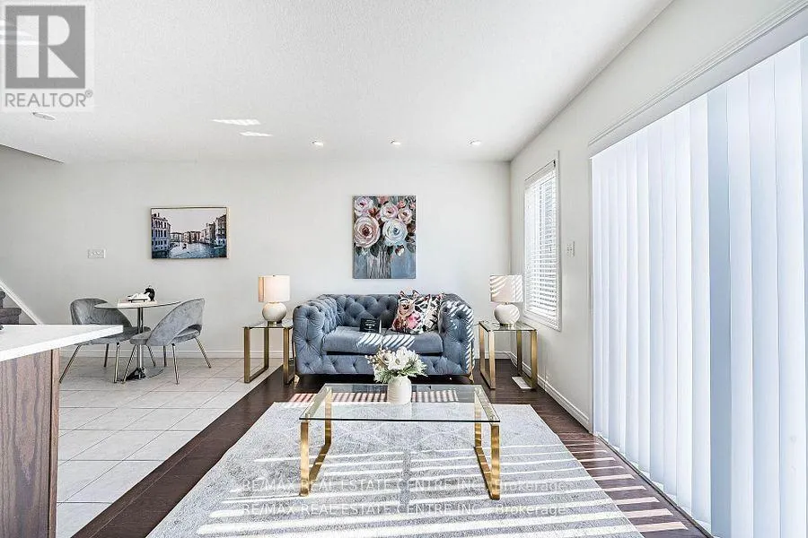 99 - 135 HARDCASTLE DRIVE