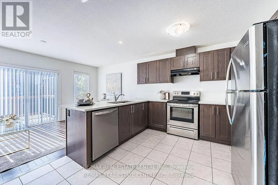 99 - 135 HARDCASTLE DRIVE