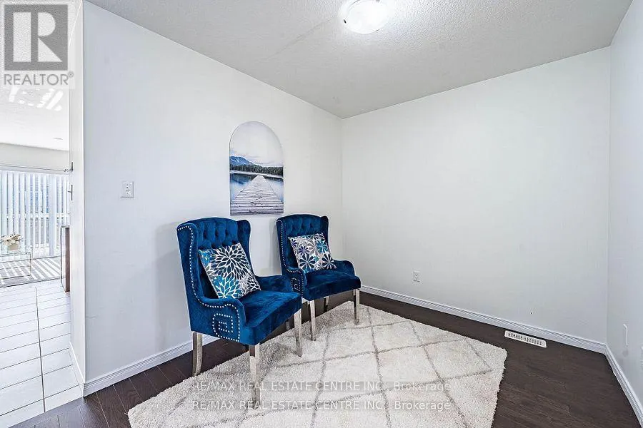 99 - 135 HARDCASTLE DRIVE