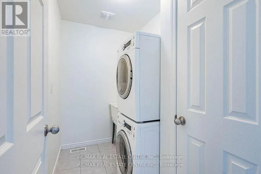 99 - 135 HARDCASTLE DRIVE