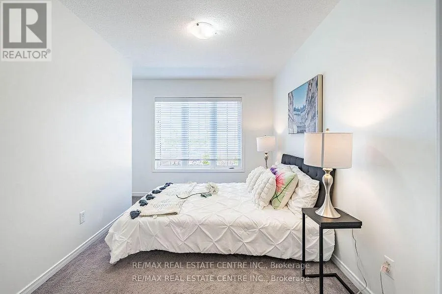 99 - 135 HARDCASTLE DRIVE