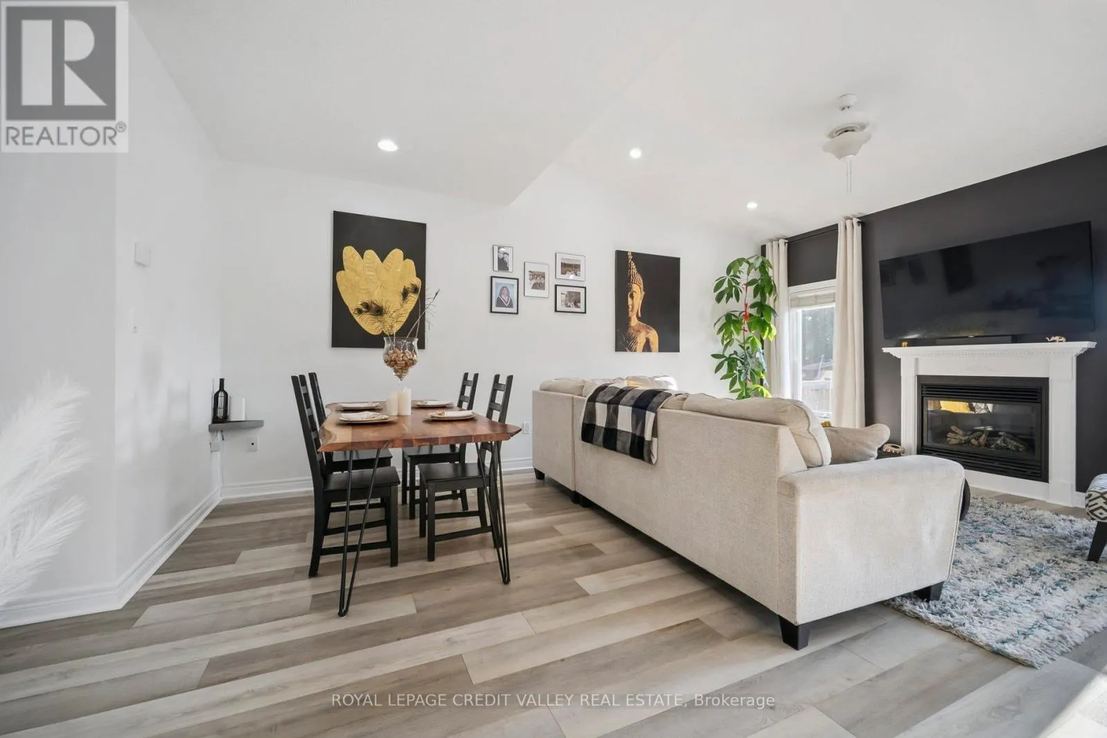 9 PEACH TREE BOULEVARD