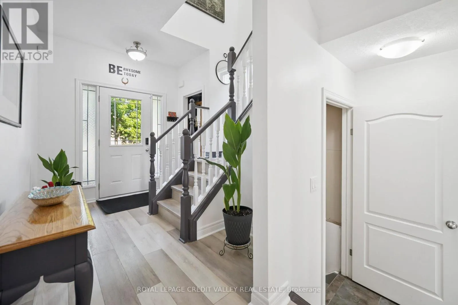 9 PEACH TREE BOULEVARD