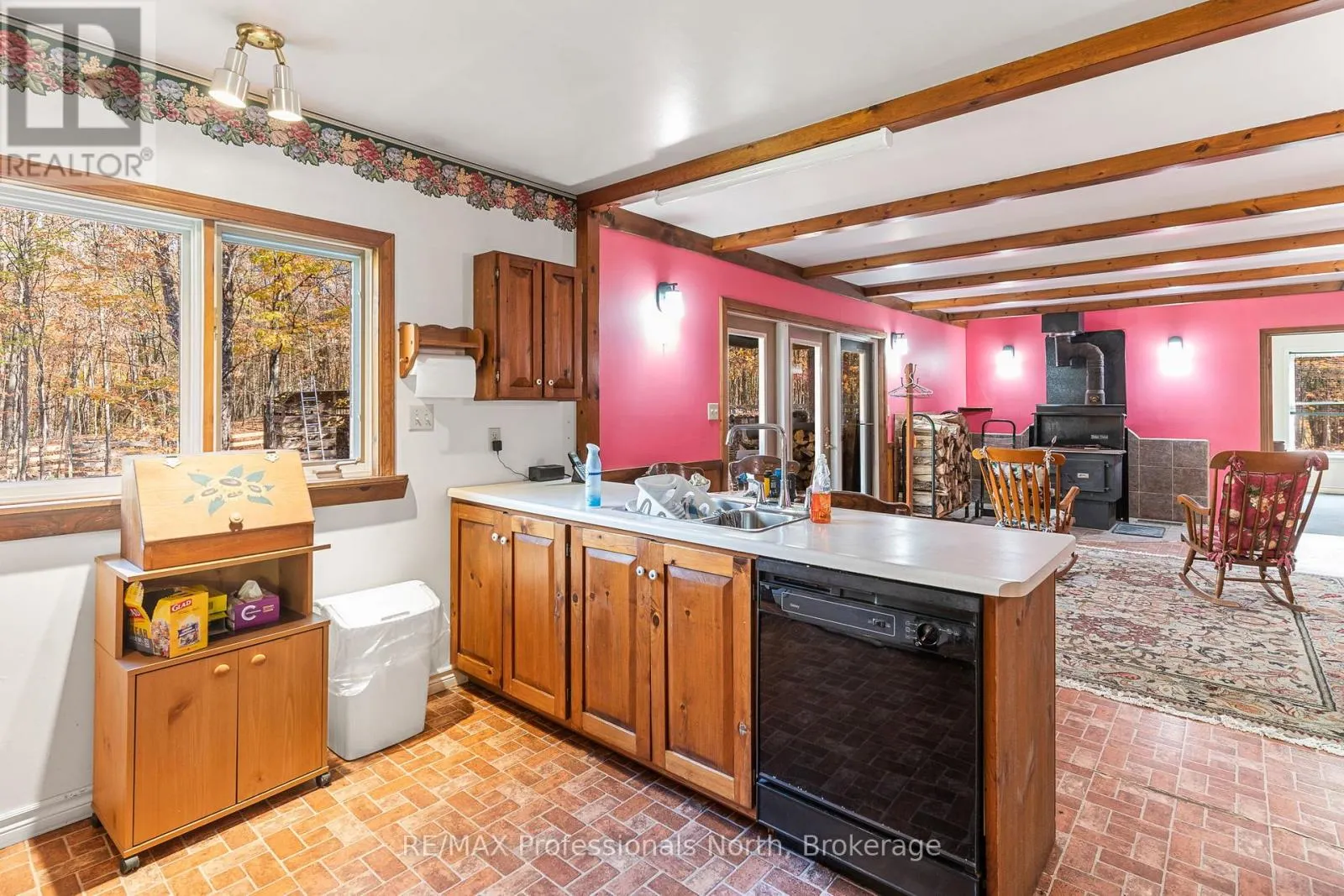 1415 SOUTH LAKE ROAD