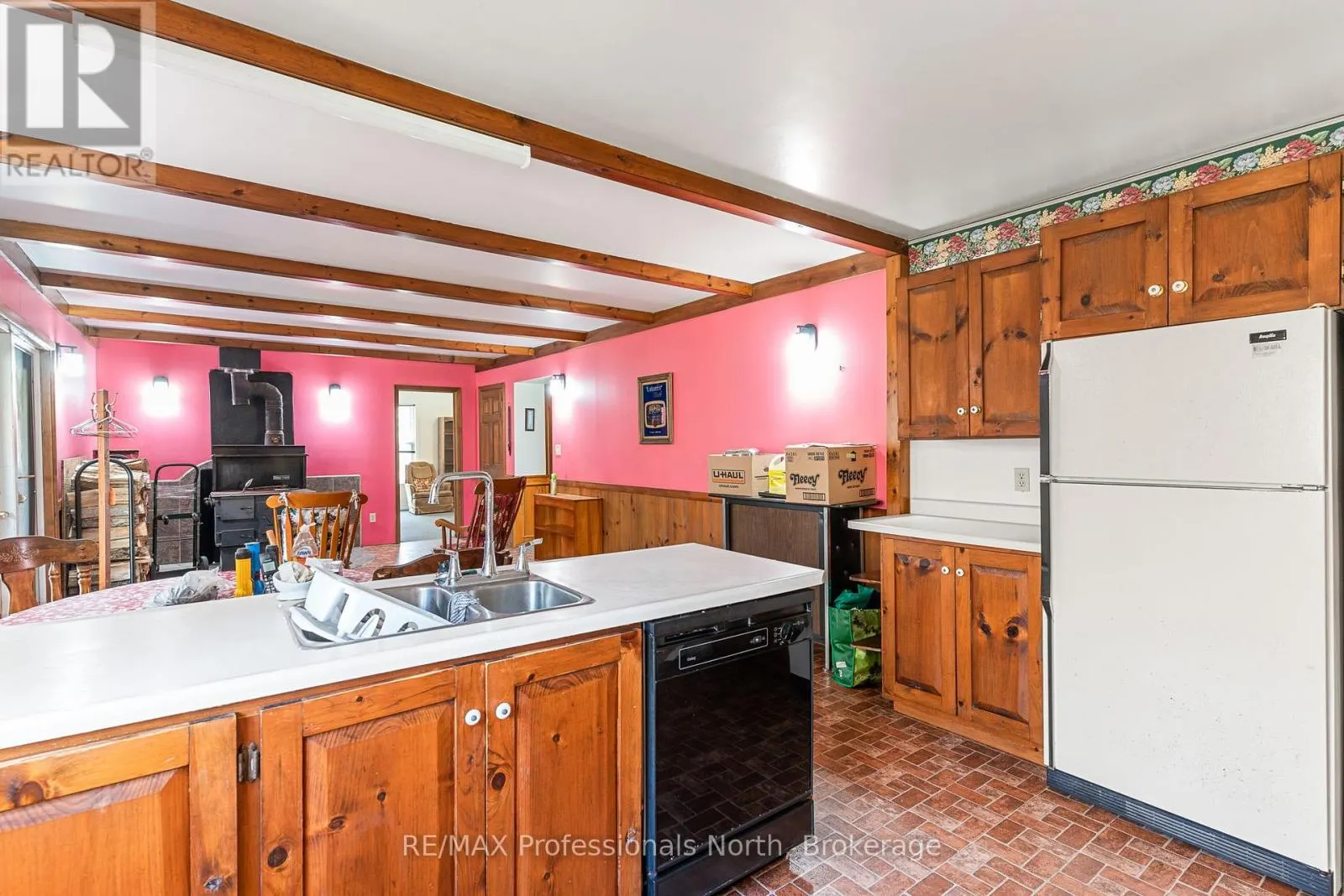 1415 SOUTH LAKE ROAD