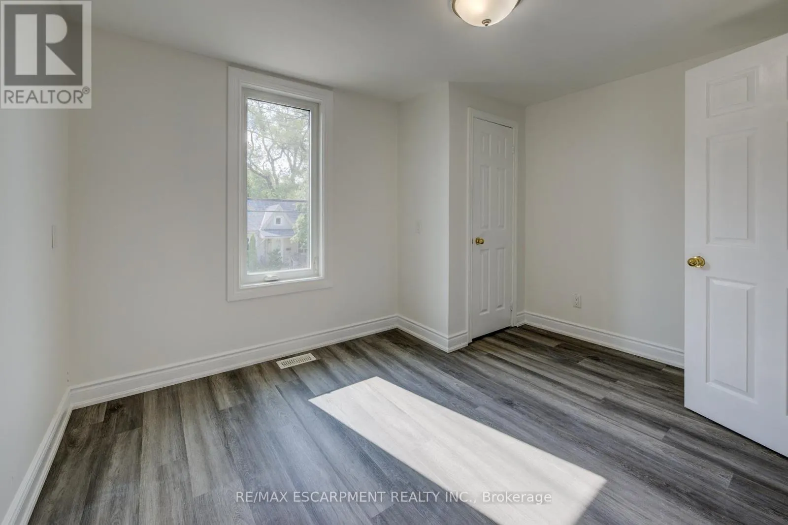 57 1/2 BREADALBANE STREET