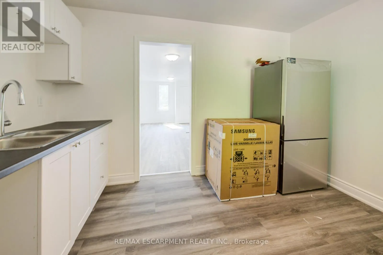 57 1/2 BREADALBANE STREET