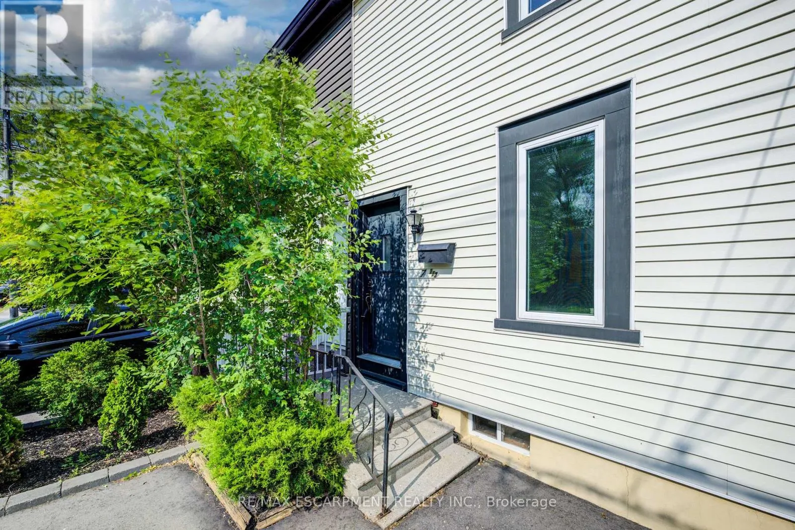 57 1/2 BREADALBANE STREET