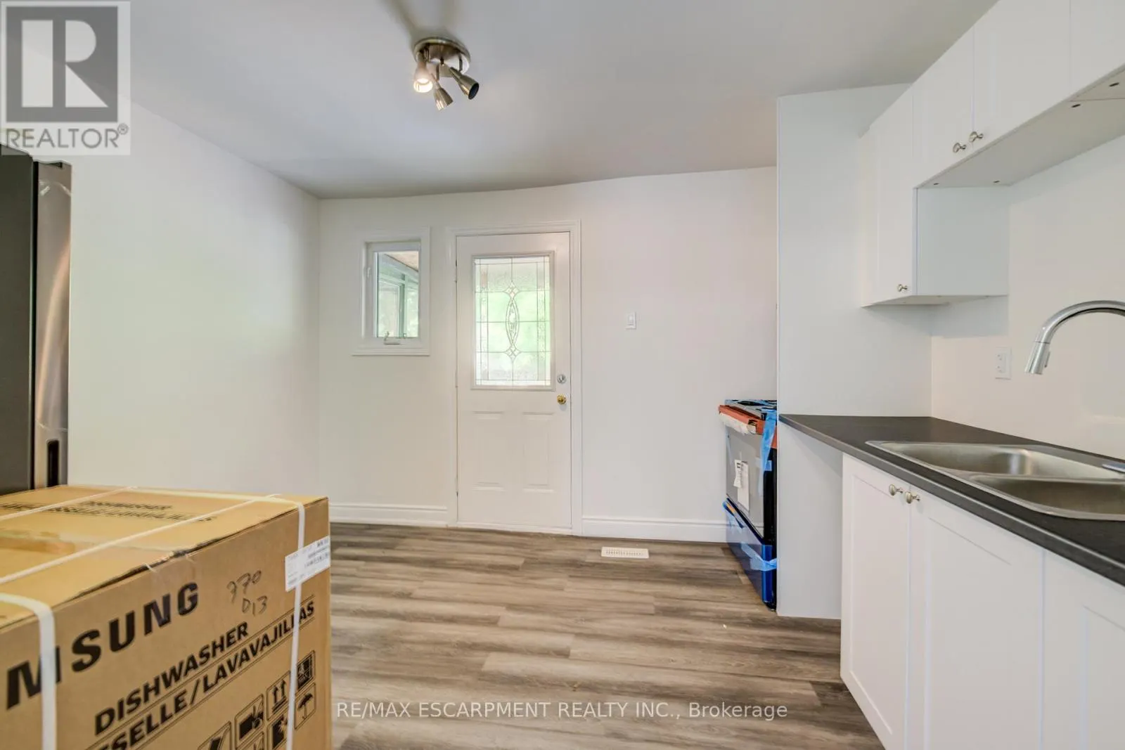 57 1/2 BREADALBANE STREET