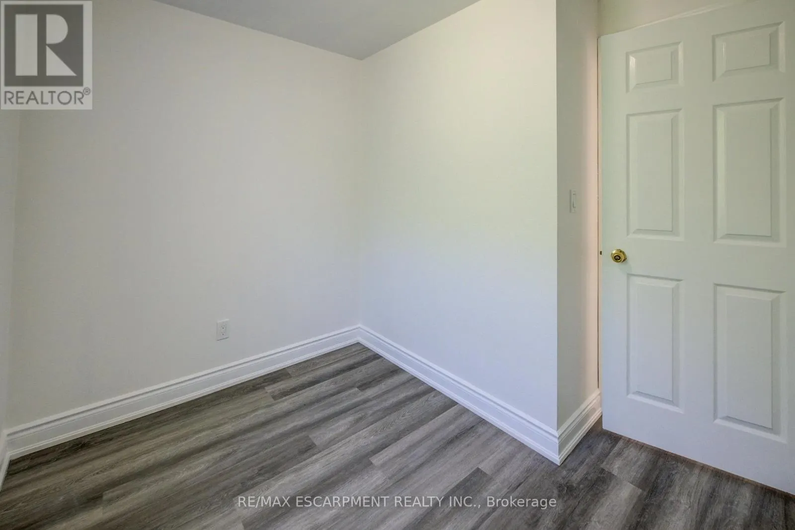 57 1/2 BREADALBANE STREET