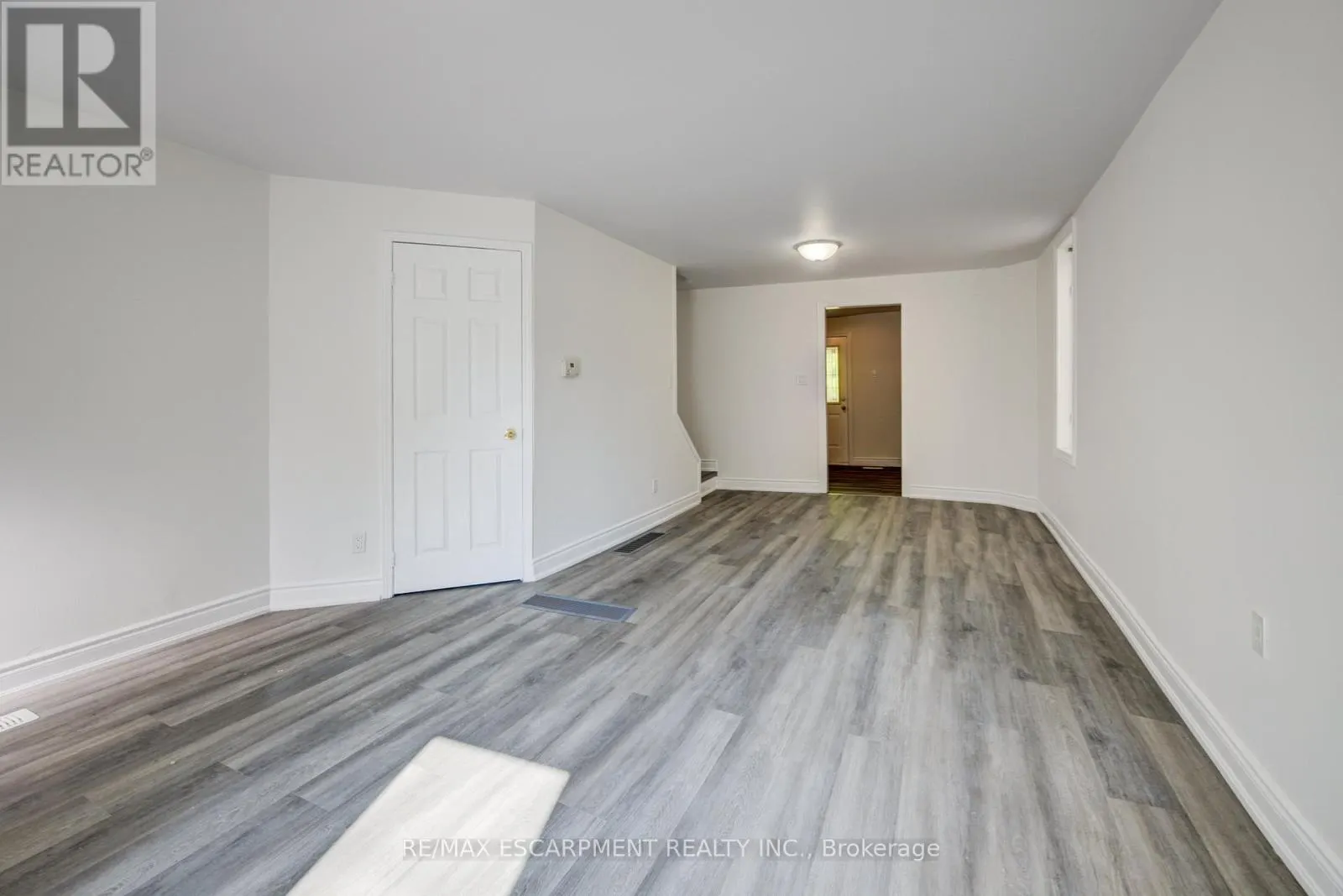 57 1/2 BREADALBANE STREET